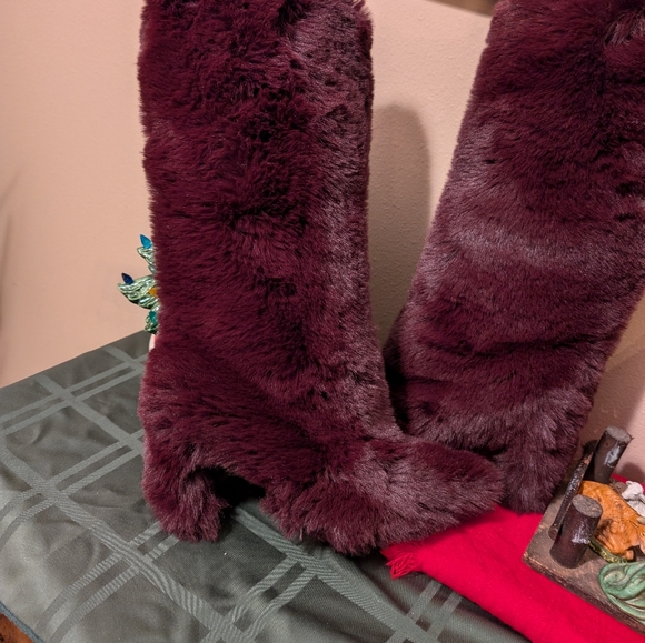 Jeffery Campbell Viral Faux Fur Fuzzie Boots NWOB - Picture 5 of 9